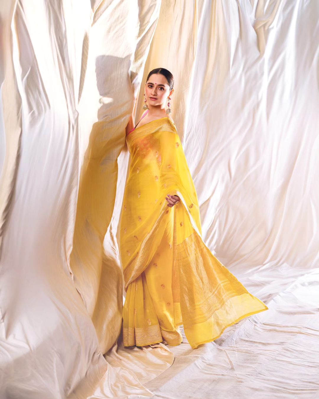 Bollywood Actress Sanjeeda Sheikh Stills in Yellow Saree